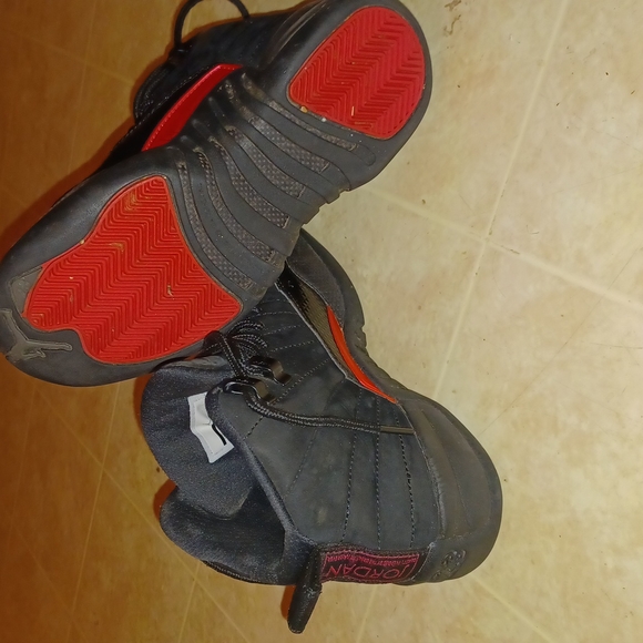 Jordan 12s jumpman - Picture 6 of 7